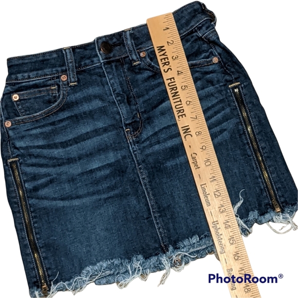 American Eagle denim skirt zipper destress whiskering 2 - Picture 8 of 8